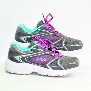 Size 7 FILA Women Sneakers